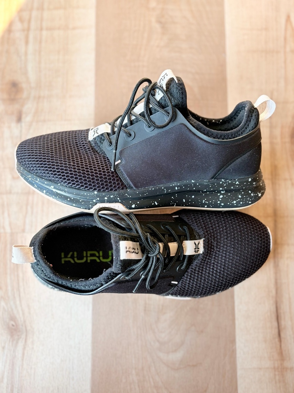 Kuru Atom Women’s Jet Black Athletic Sneaker Size 9W
